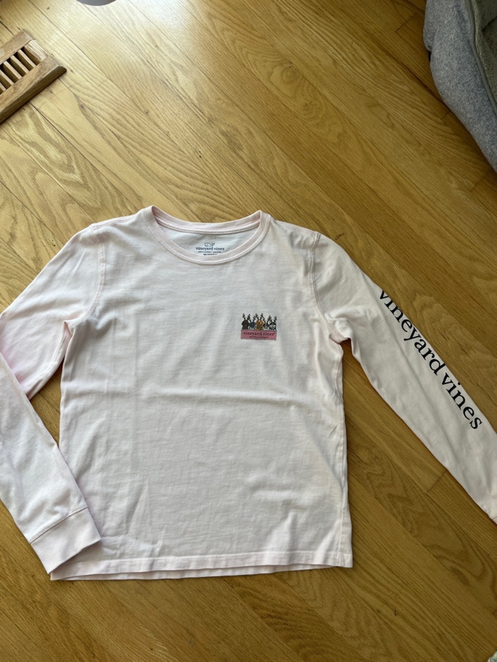 Vineyard Vines Light Pink Long-Sleeve Tee with Sleeve Script